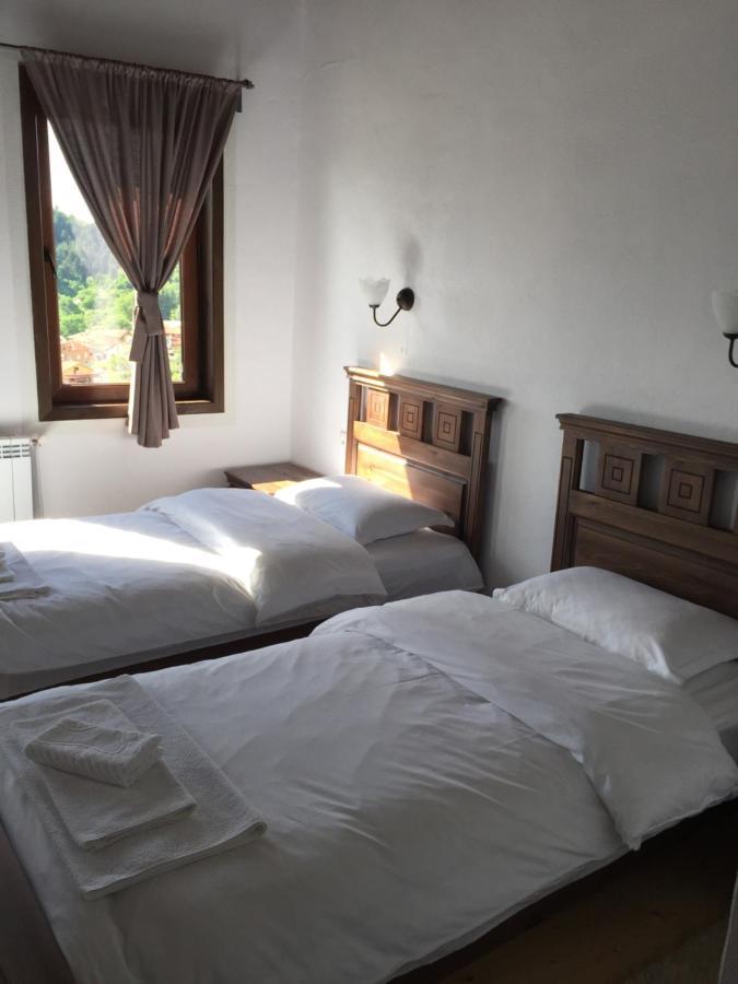 Калпаците - Kalpacite Guest Houses Skrebatno Exterior foto
